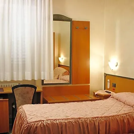 Nespolo D'oro 3* Lariano