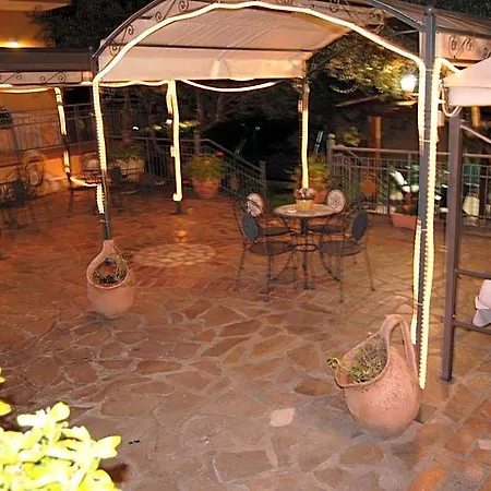 Hotell Nespolo D'oro Lariano