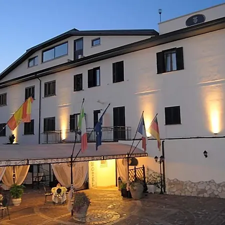 Nespolo D'oro Ξενοδοχείο Lariano