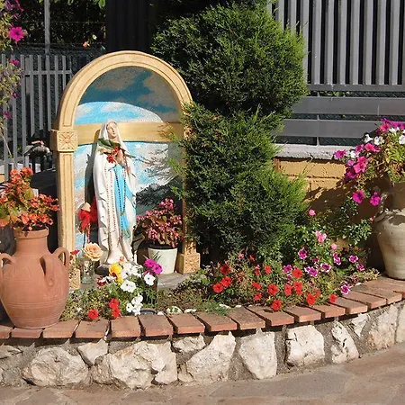 Hotell Nespolo D'oro Lariano