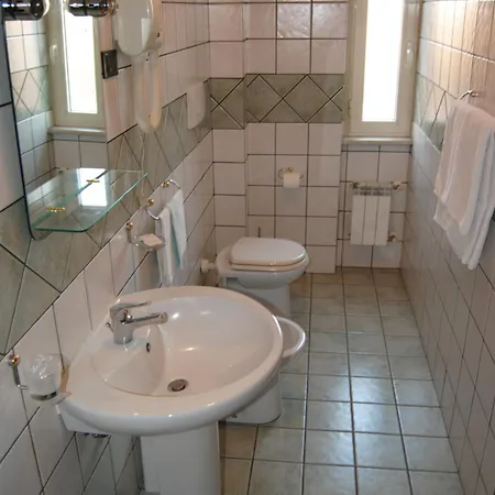 Nespolo D'oro Hotell Lariano