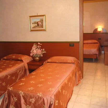 Hotell Nespolo D'oro 3*