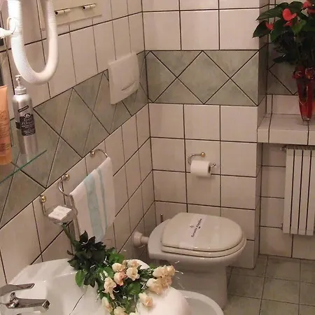 Nespolo D'oro Hotel Lariano